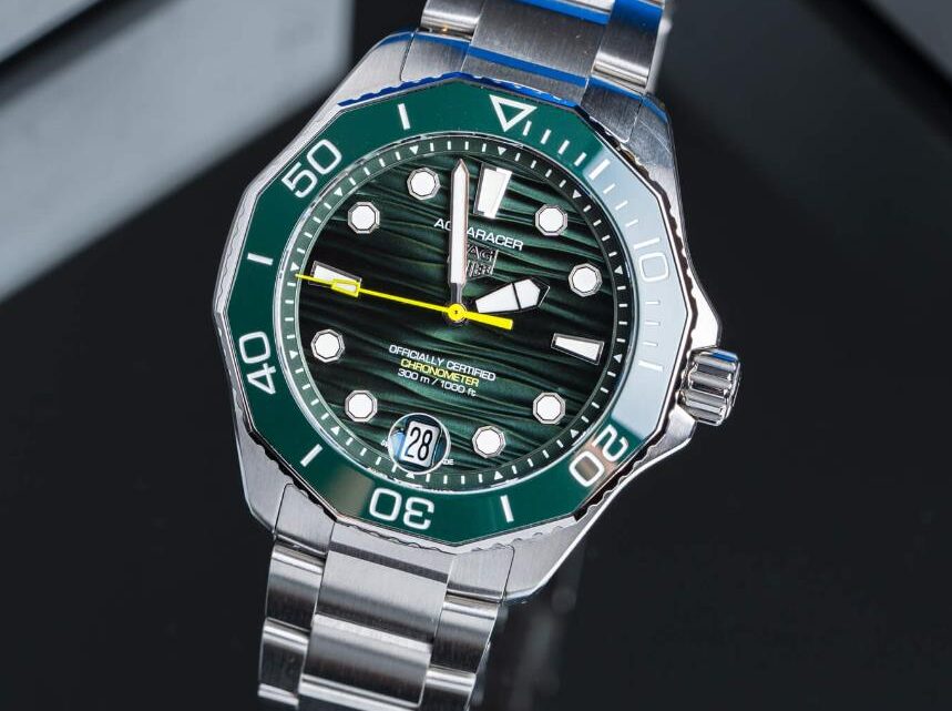 Il nuovo orologio replica TAG Heuer Aquaracer Professional 300 Date e Aquaracer Professional 300 GMT è 42 mm più piccolo del suo predecessore